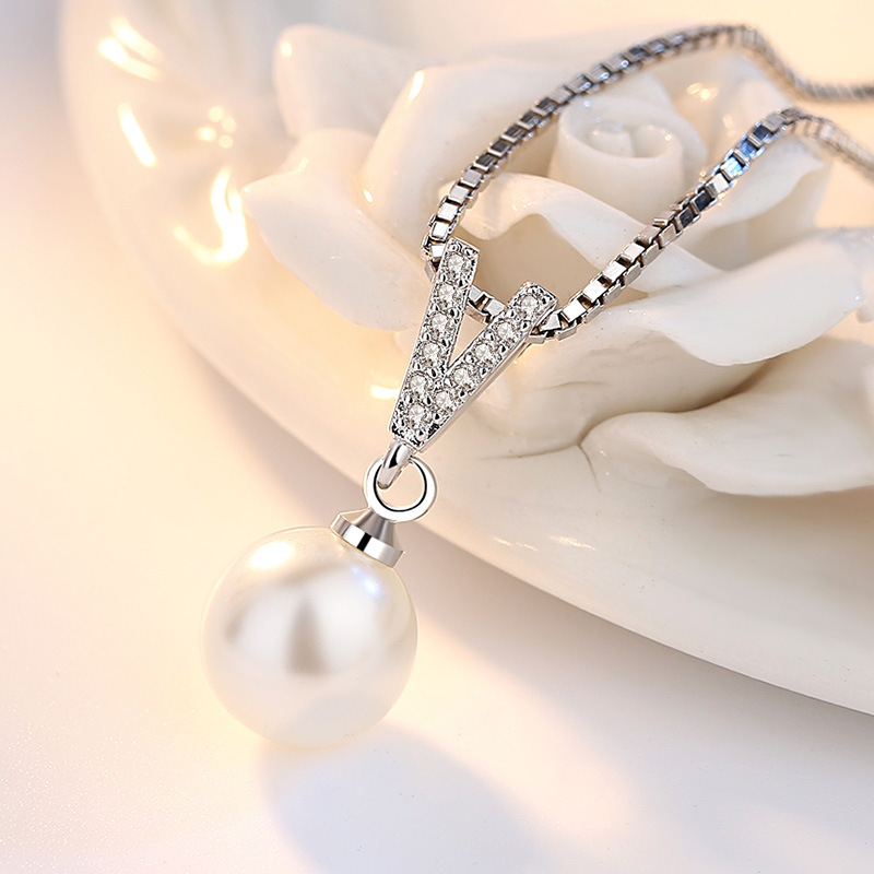 Srebrny naszyjnik próby 925 z  – Pearl Trim Chain recenzja i cena